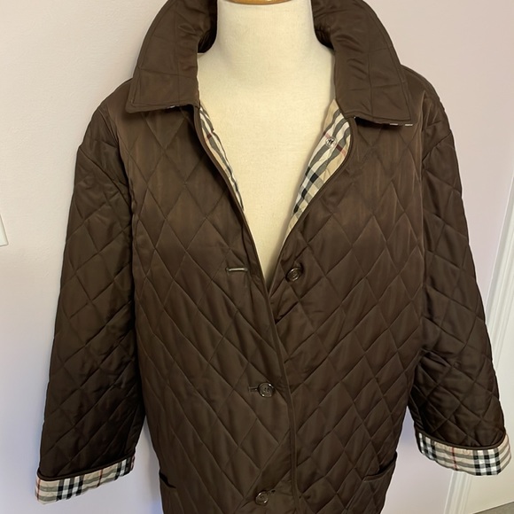 Burberry Quilted Coat 🏴󠁧󠁢󠁳󠁣󠁴󠁿 - Picture 3 of 11